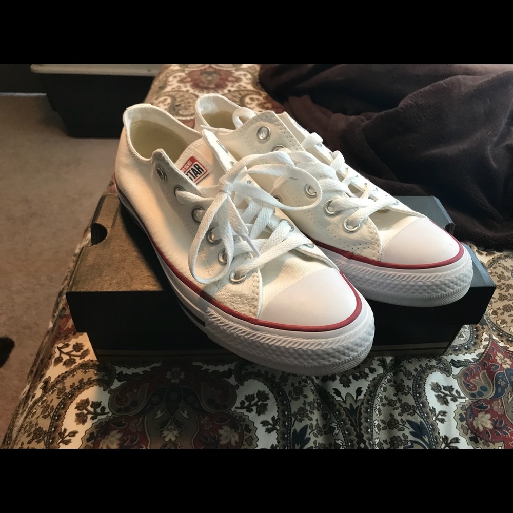 White low top converse